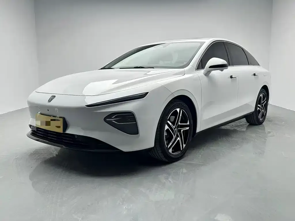 Roewe D7 — фото 1
