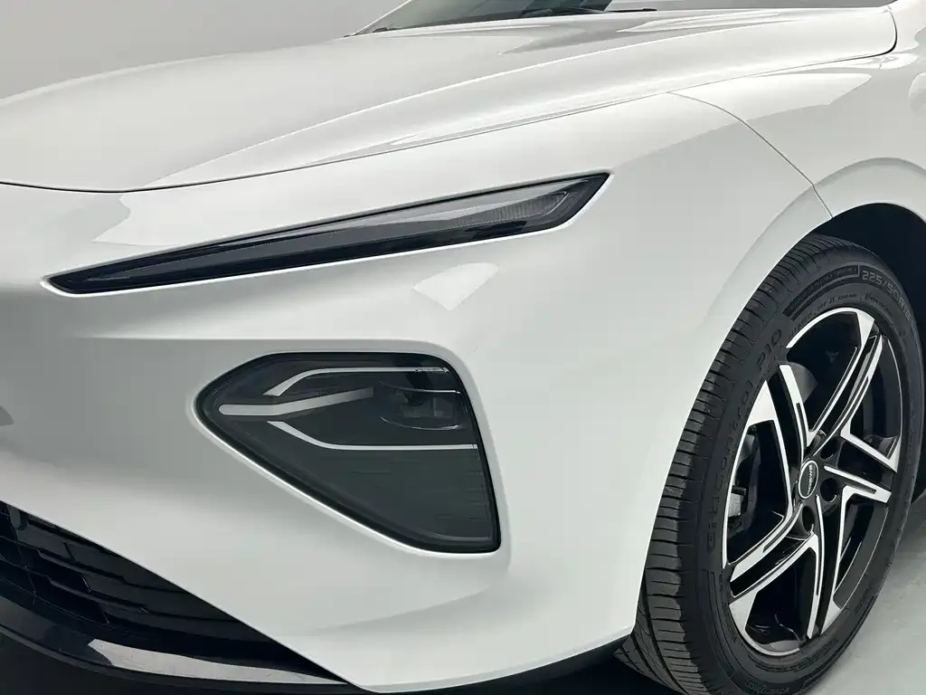 Roewe D7 — фото 3