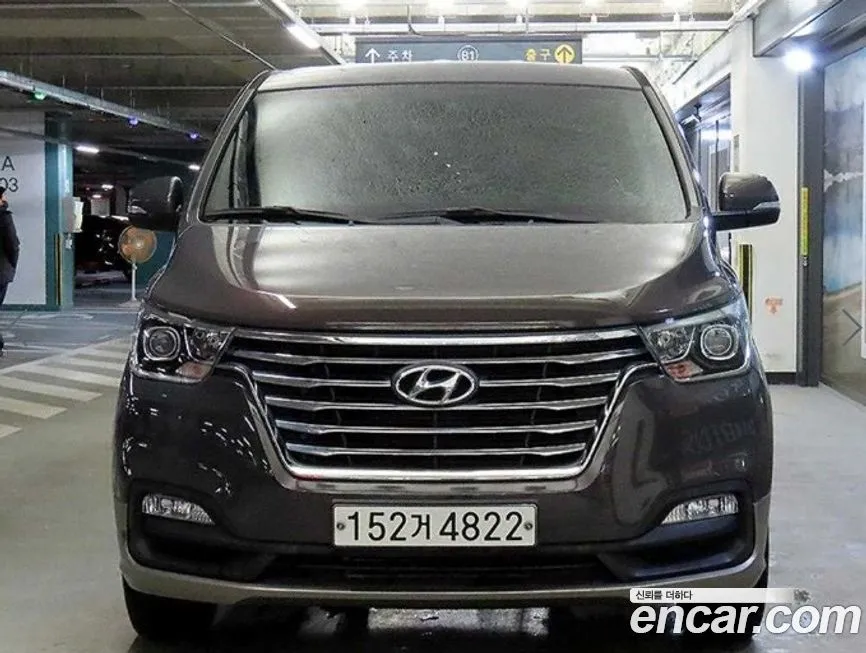 Hyundai Starex — фото 3