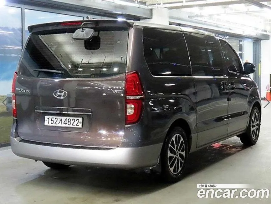 Hyundai Starex — фото 6