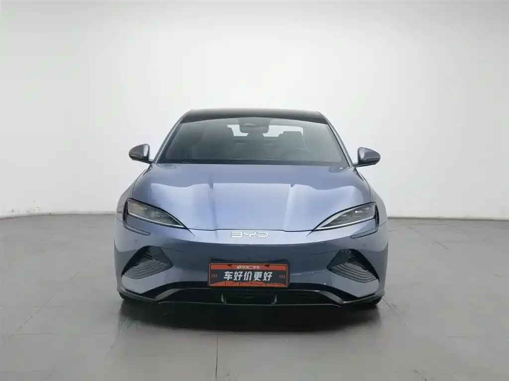 BYD Seal — фото 3