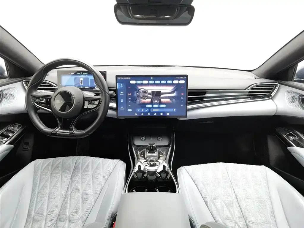BYD Seal — фото 10