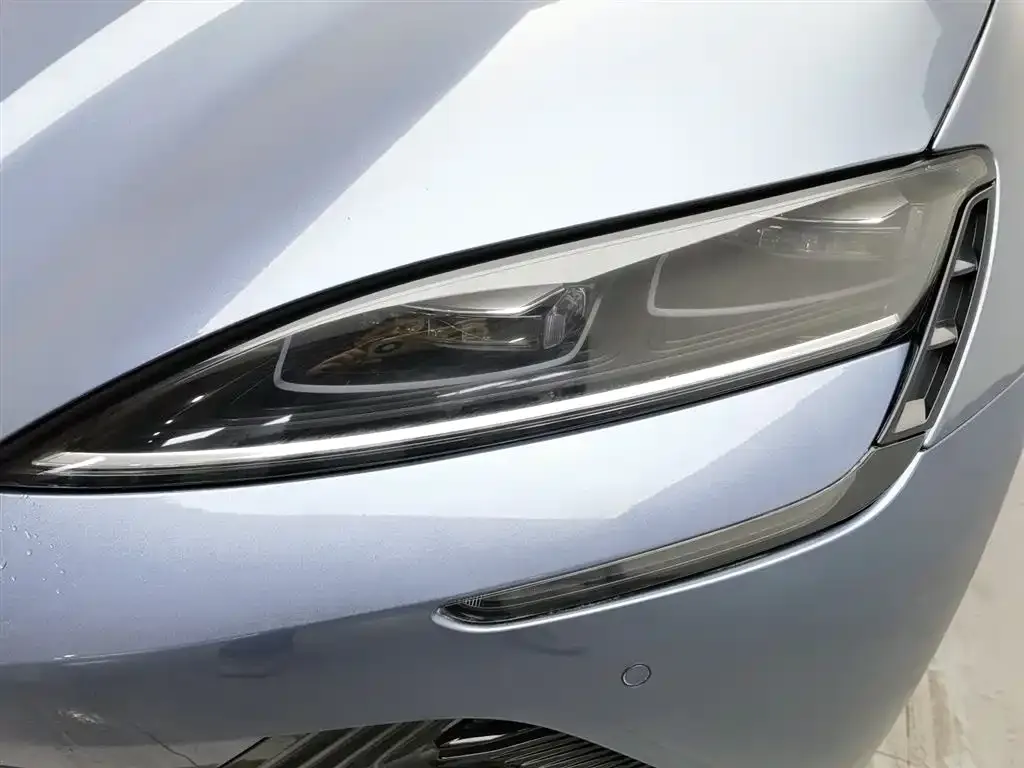 BYD Seal — фото 6