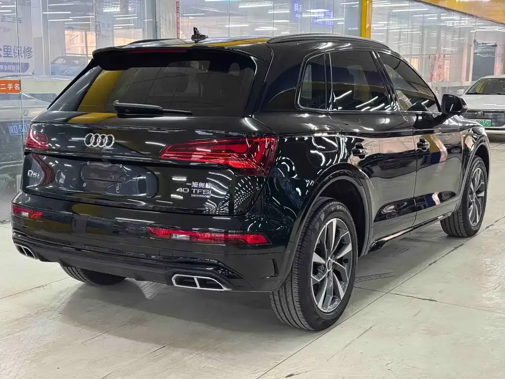 Audi Q5L — фото 2