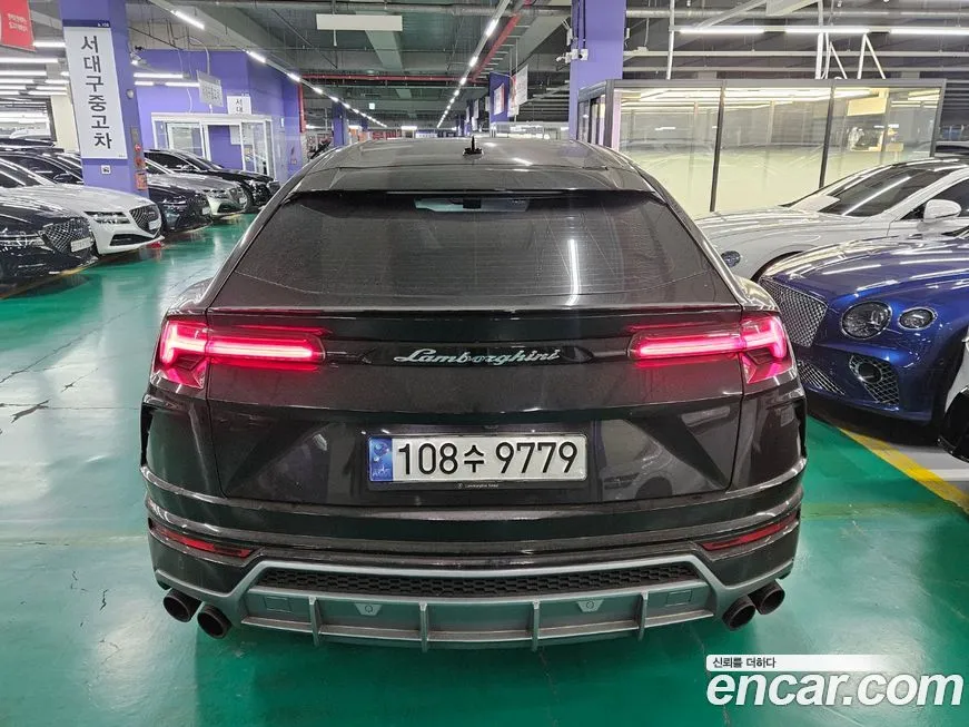Lamborghini Urus — фото 9