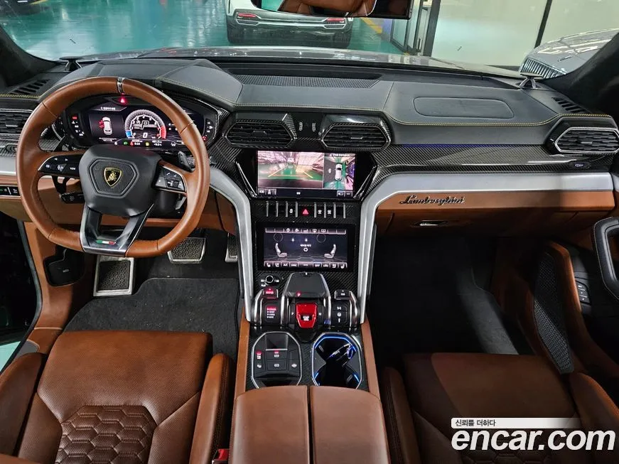Lamborghini Urus — фото 10