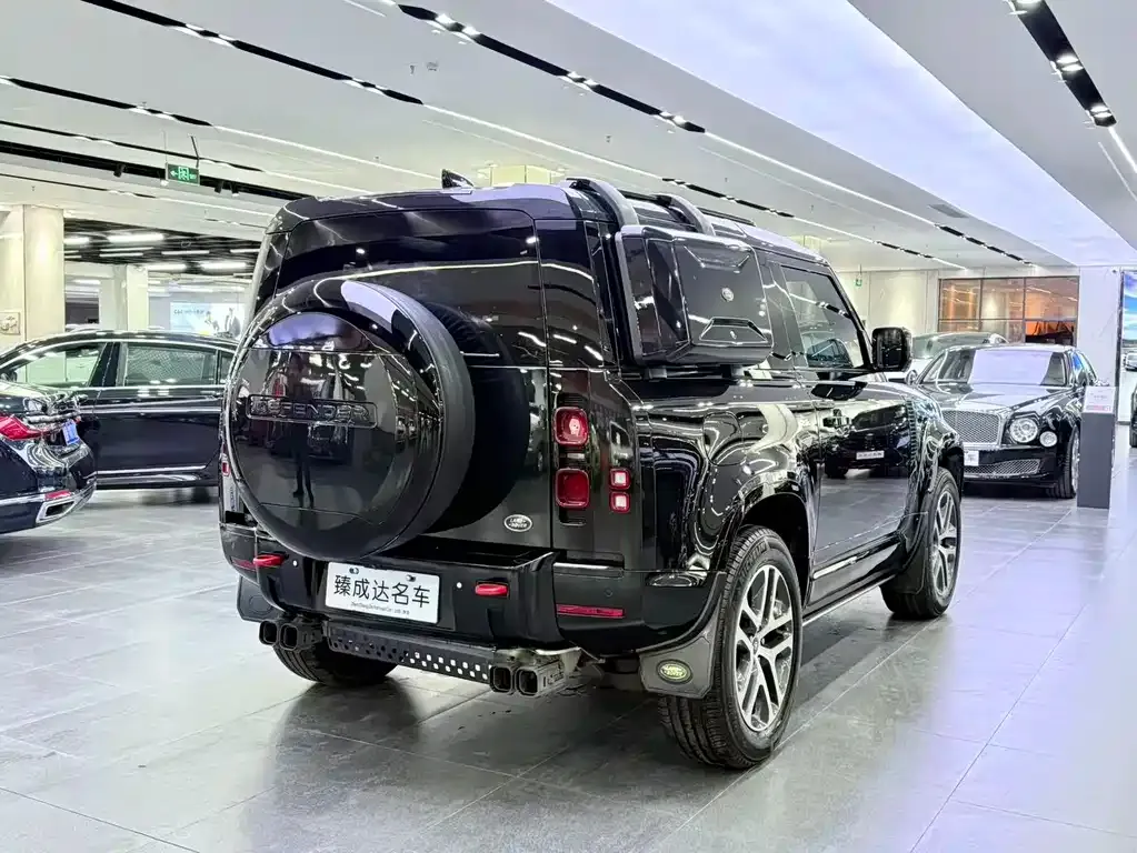 Land Rover Defender — фото 6