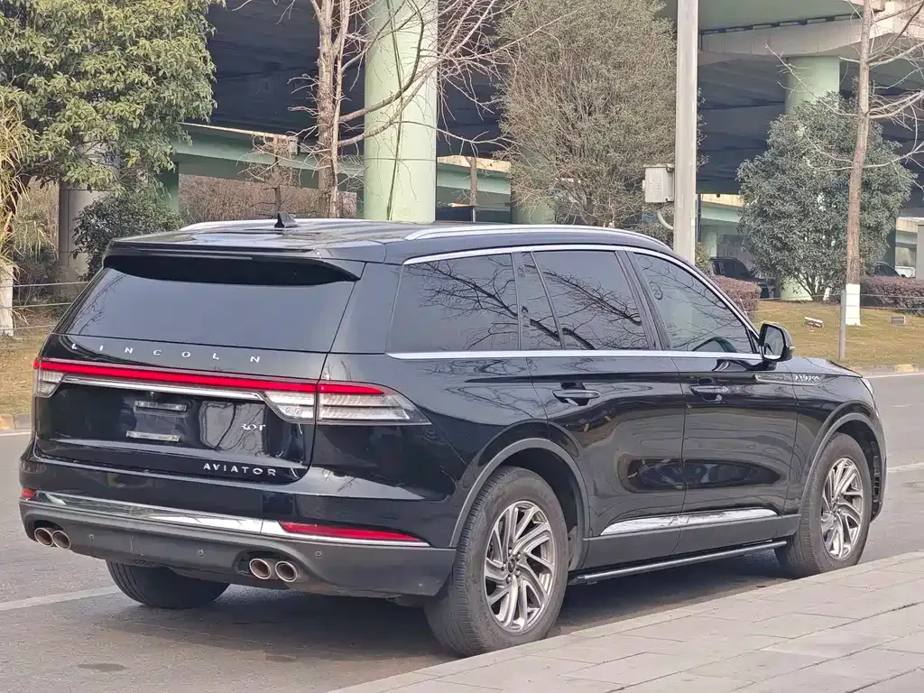 Lincoln Aviator — фото 9