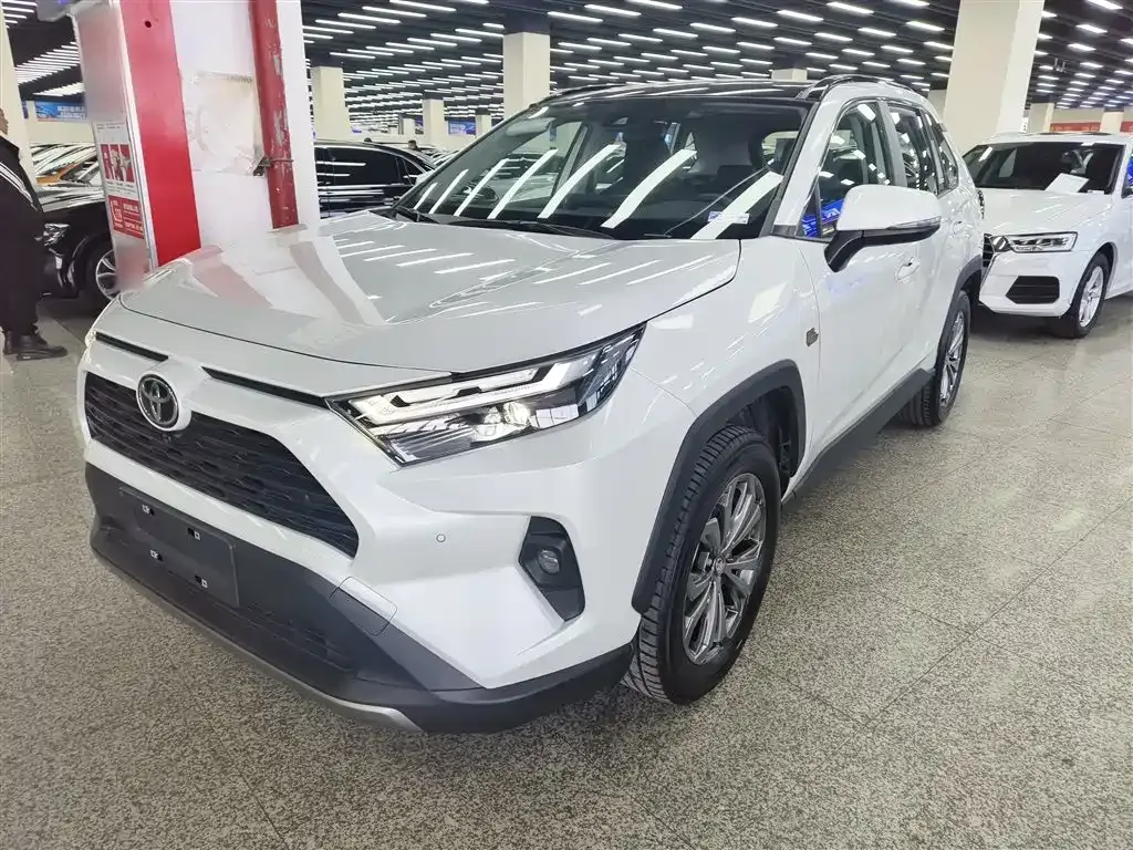 Toyota RAV4 — фото 9