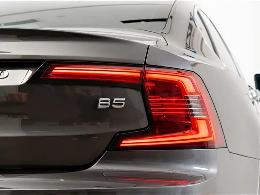 Volvo S90 — фото 5
