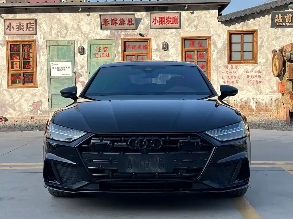 Audi A7L — фото 1