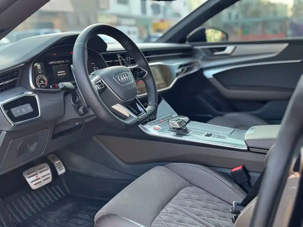 Audi A7L — фото 4