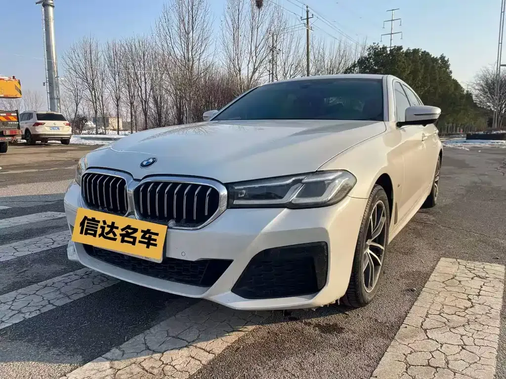 BMW 5 Series — фото 1