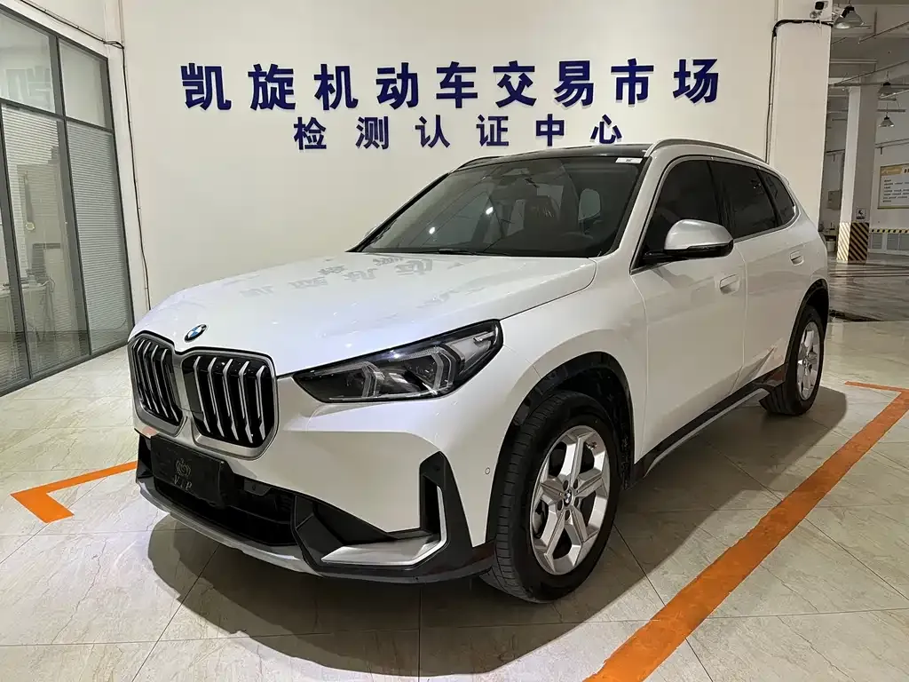 BMW X1 — фото 1
