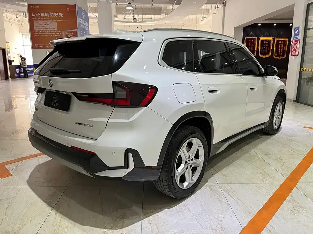 BMW X1 — фото 10