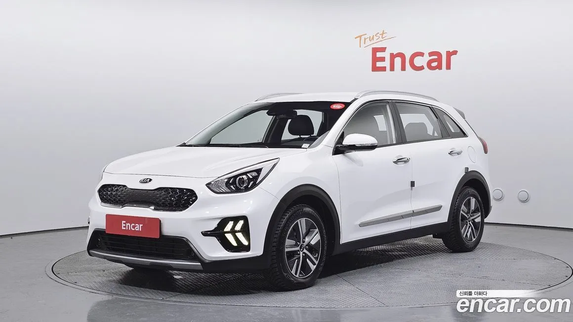 Kia Niro — фото 1