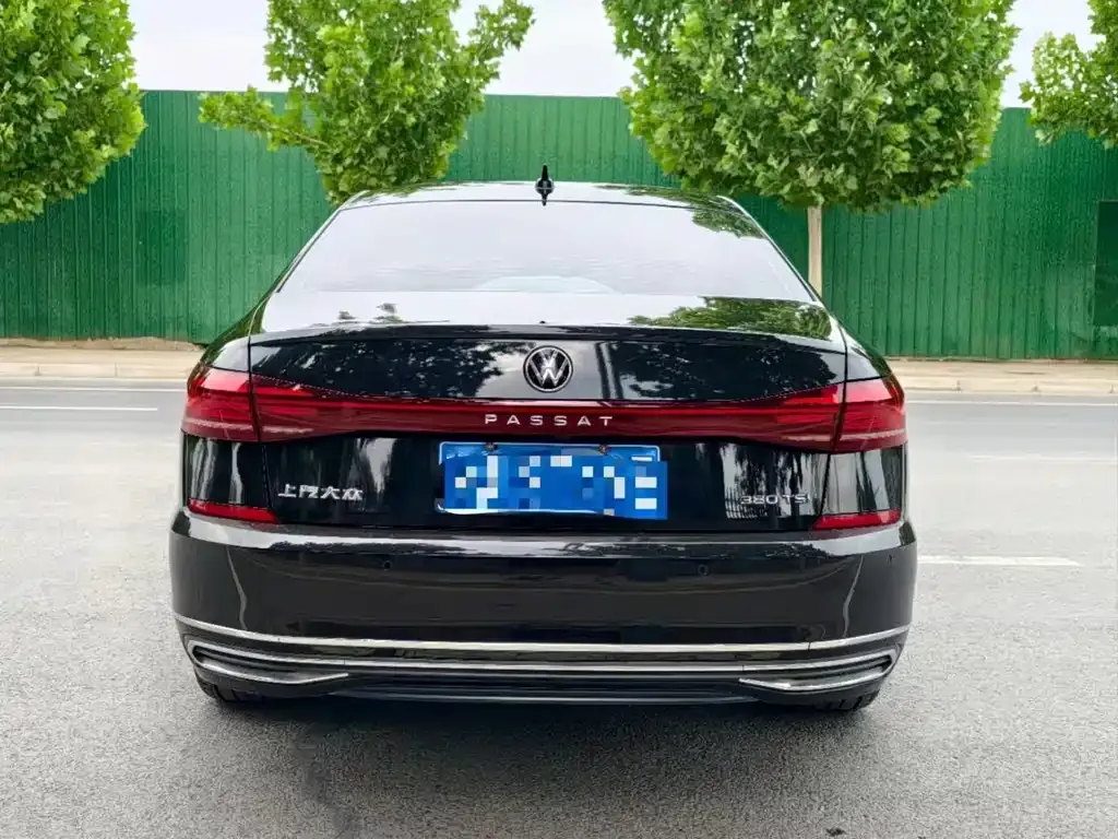 Volkswagen Passat — фото 4