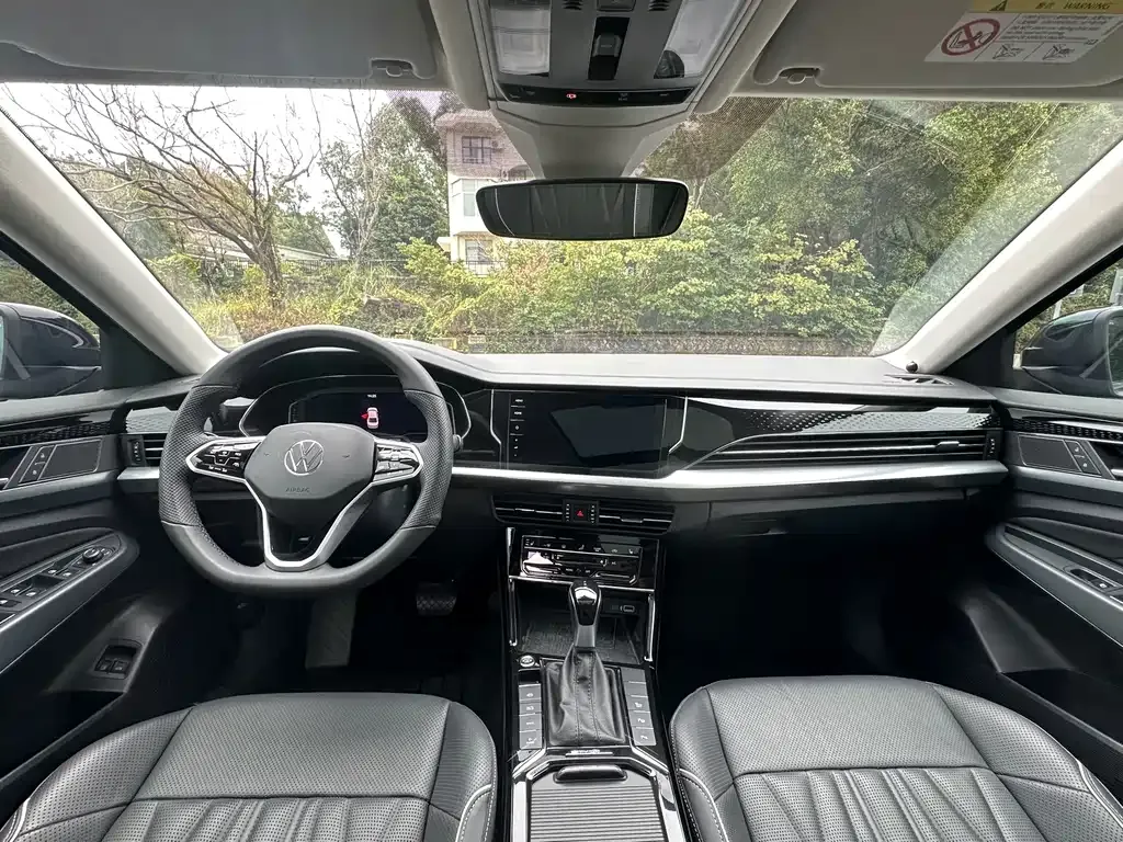 Volkswagen Passat New Energy — фото 5