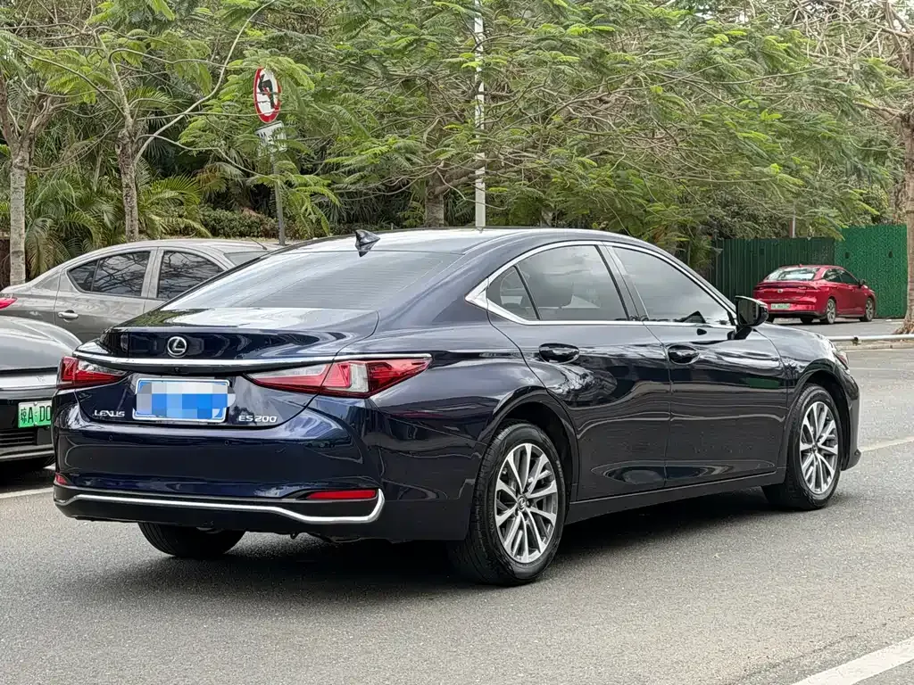 Lexus ES — фото 6