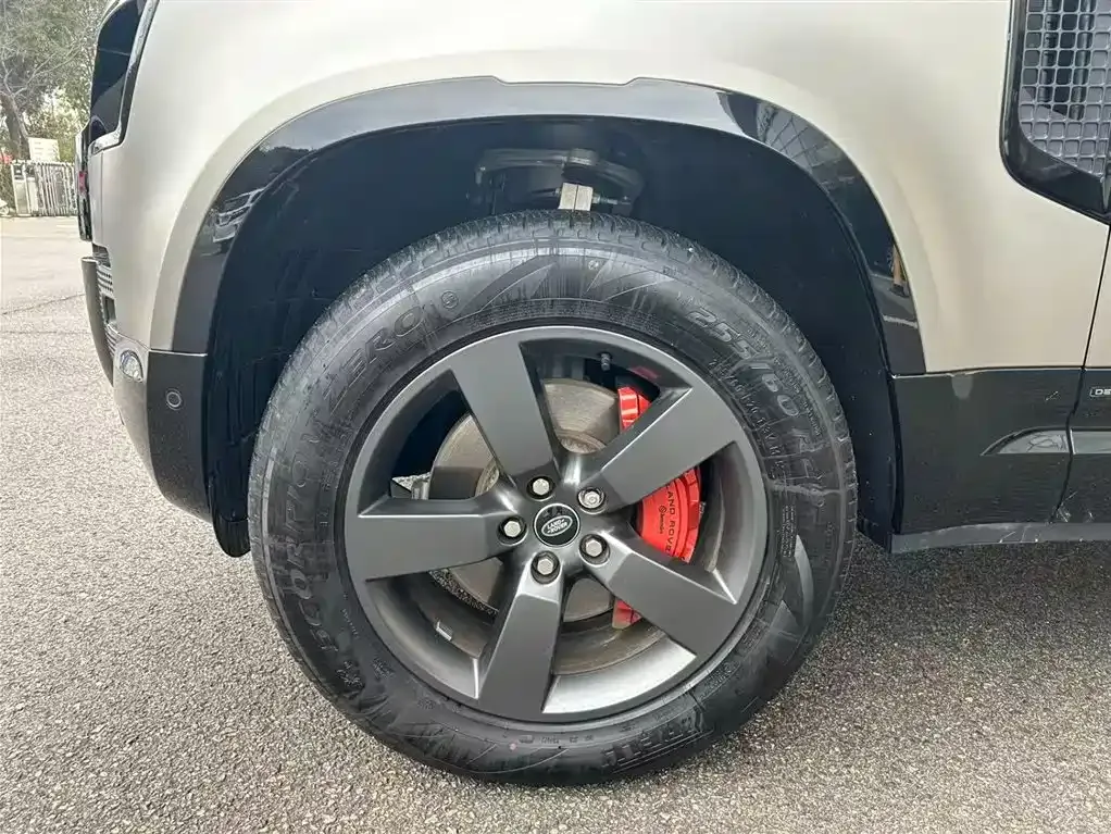 Land Rover Defender — фото 2