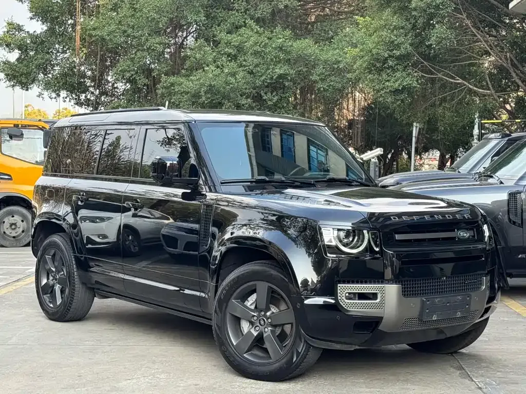 Land Rover Defender — фото 10