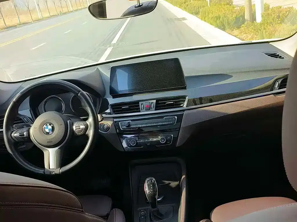 BMW X1 — фото 9