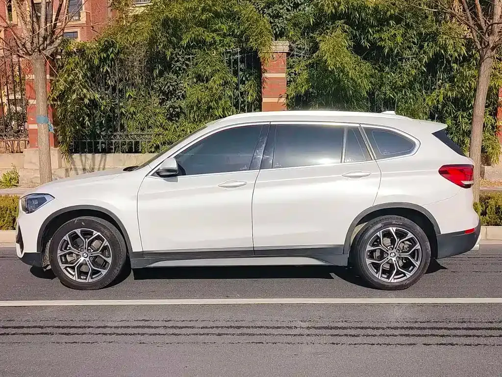 BMW X1 — фото 6