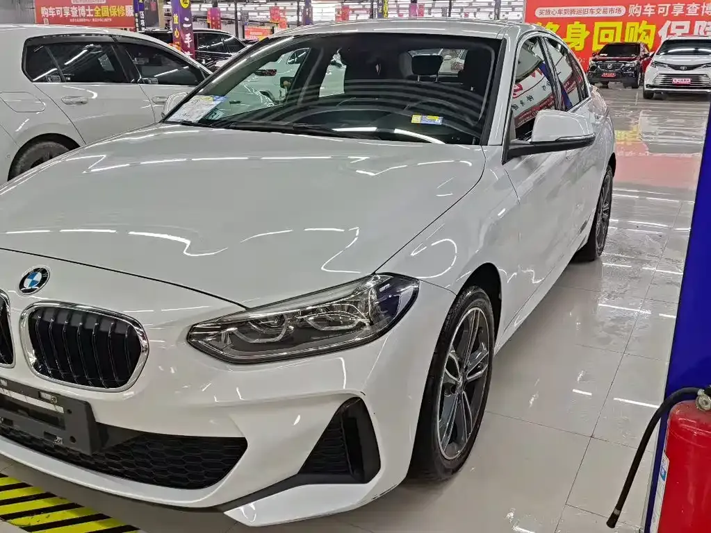 BMW 1 Series — фото 1