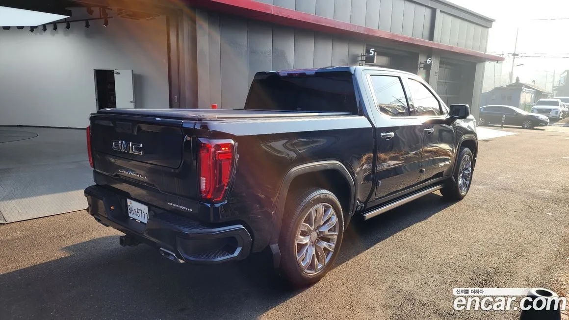 GMC Sierra — фото 10