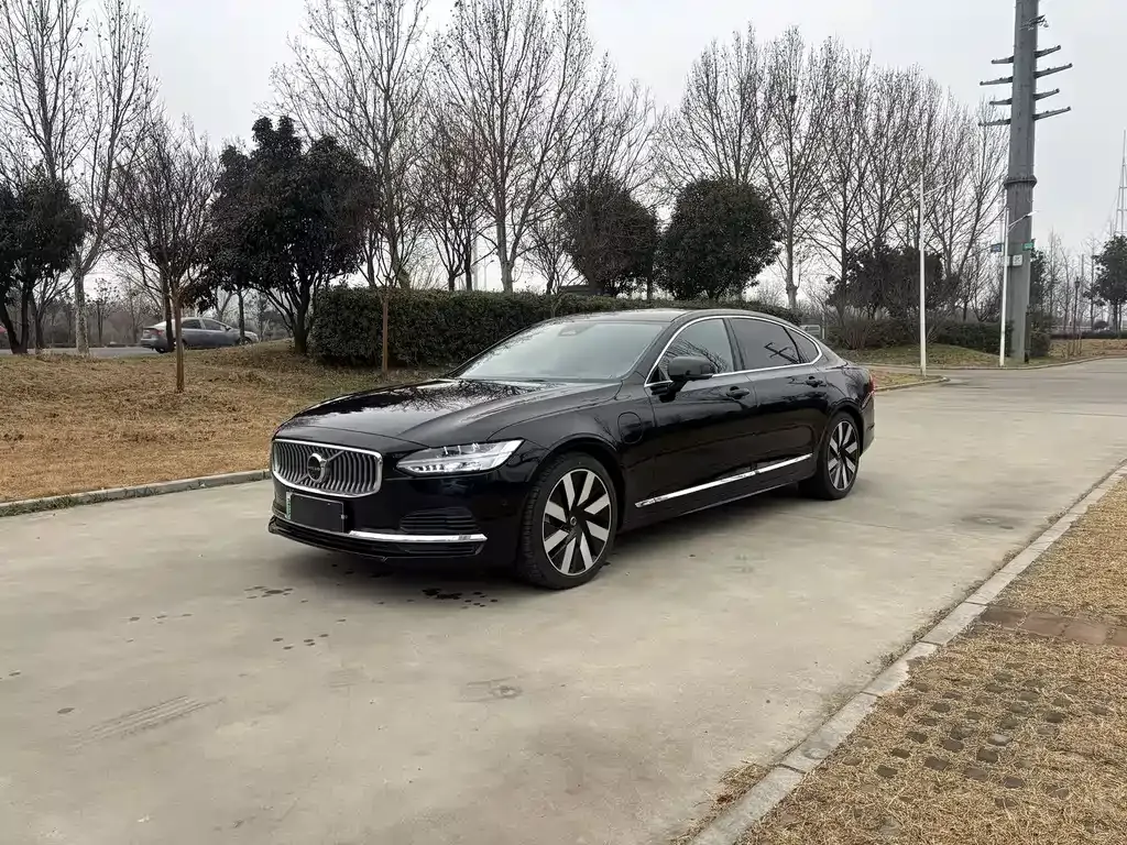 Volvo S90 PHEV — фото 1