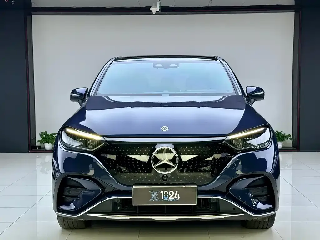 Mercedes-Benz EQE SUV — фото 5
