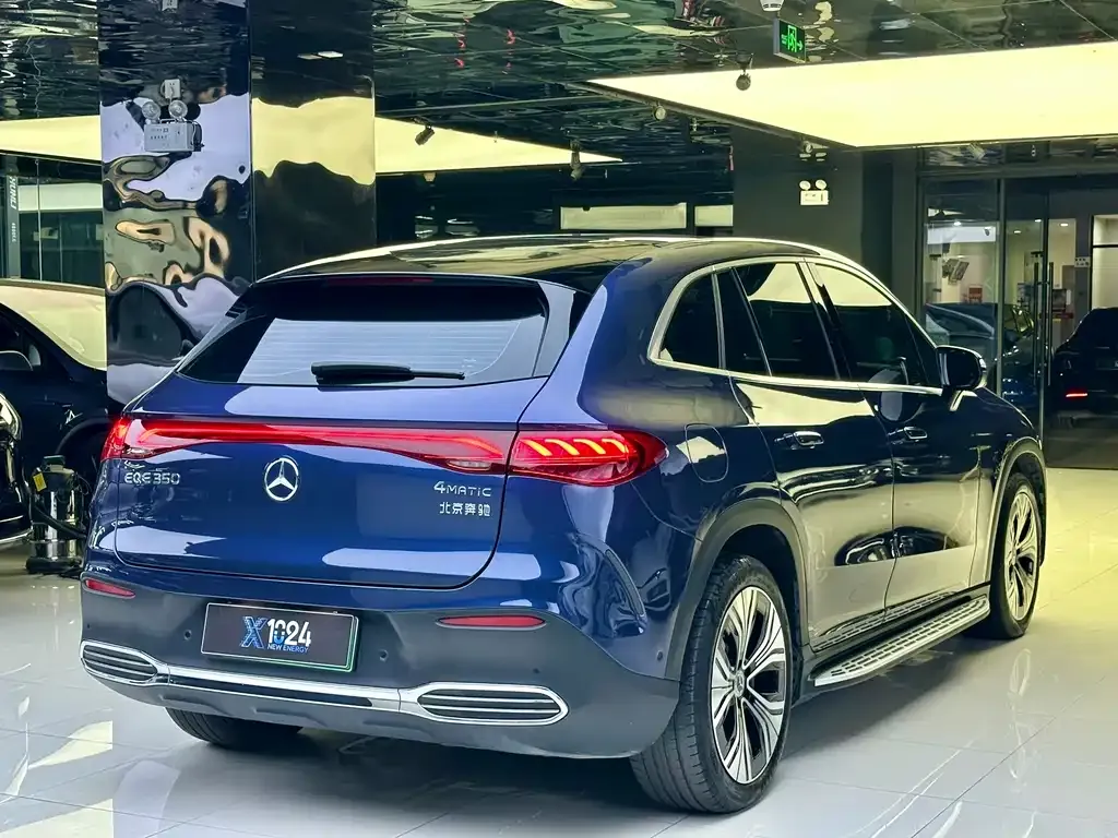 Mercedes-Benz EQE SUV — фото 4