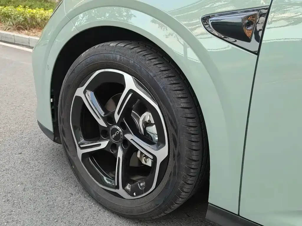 BYD Seal 06GT — фото 9
