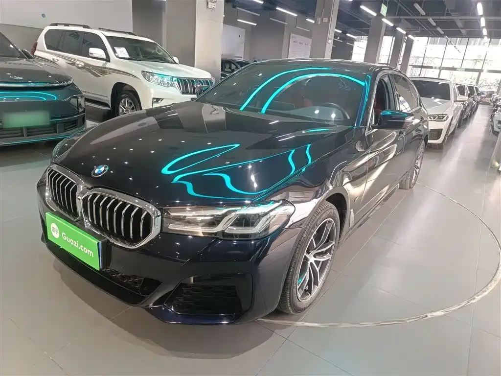BMW 5 Series — фото 1