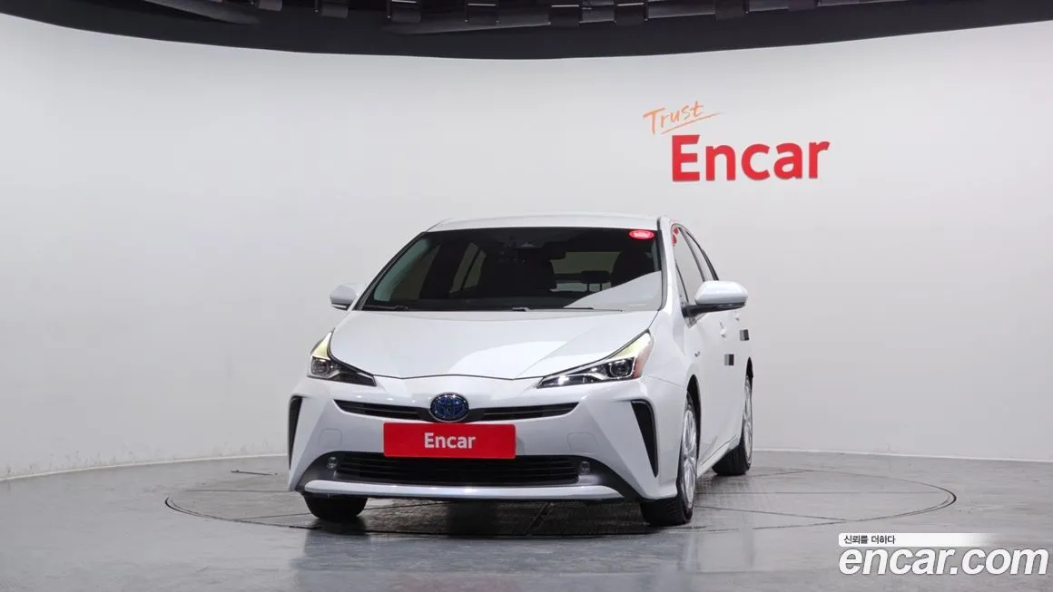 Toyota Prius — фото 5
