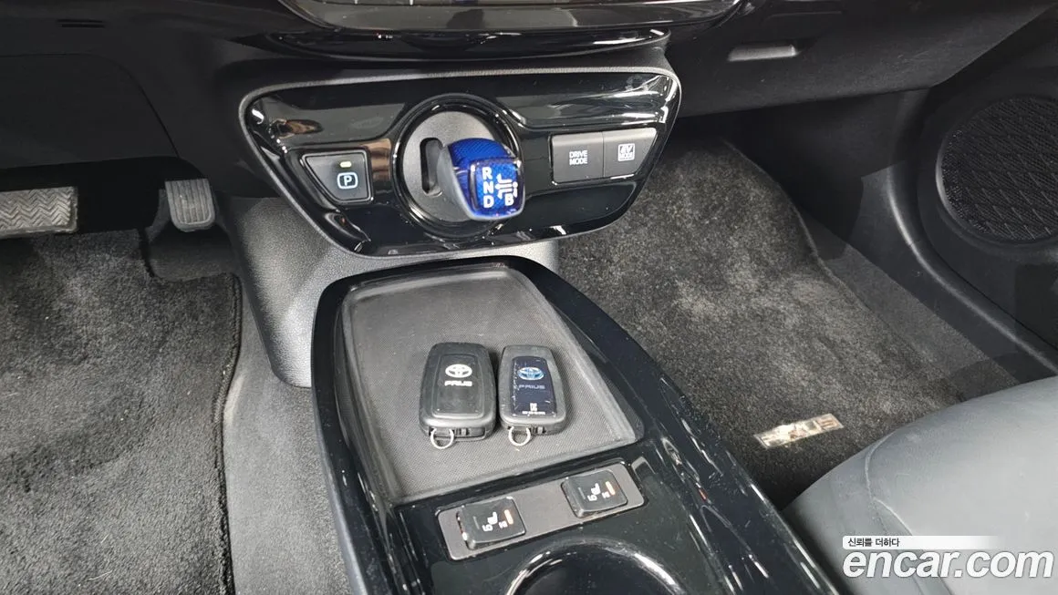 Toyota Prius — фото 10