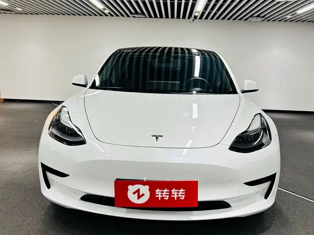 Tesla Model 3 — фото 5
