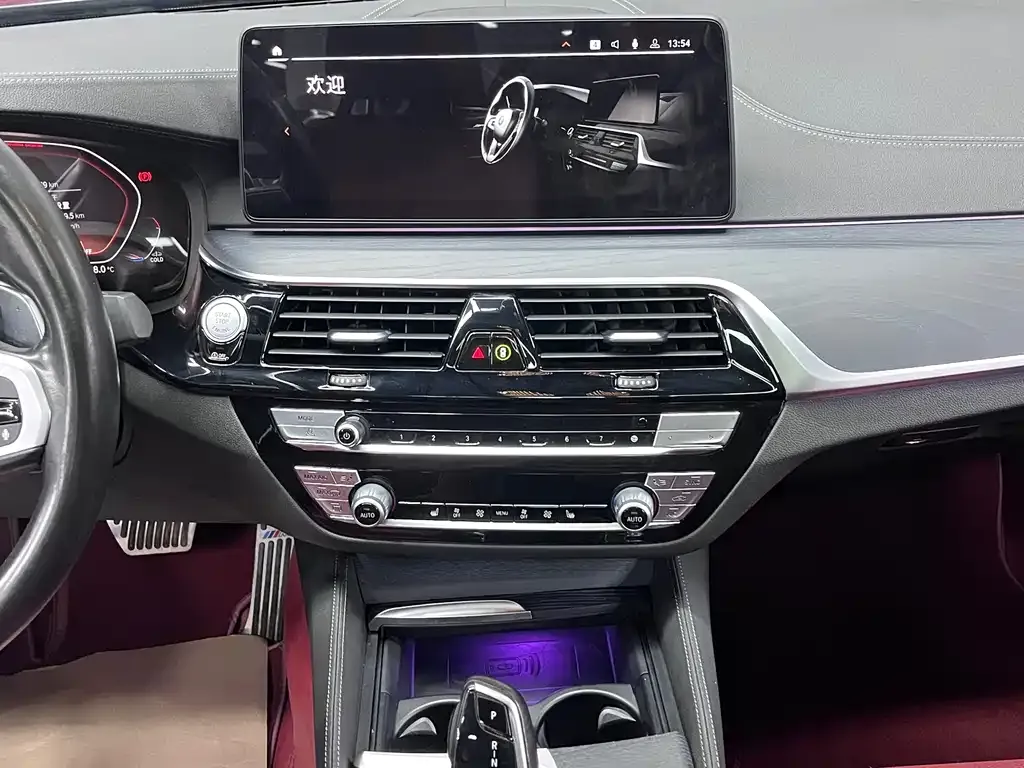 BMW 5 Series — фото 10