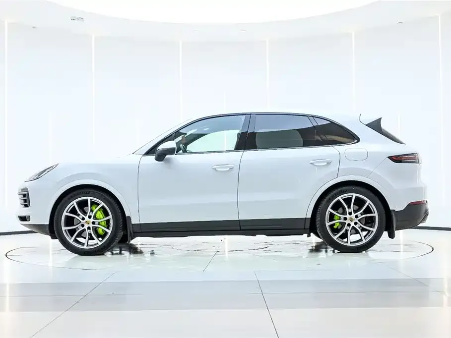 Porsche Cayenne Hybrid — фото 6