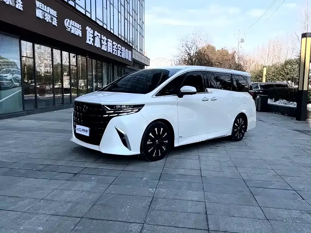 Toyota Alphard — фото 6