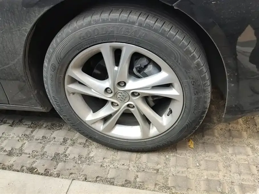Buick Regal — фото 10