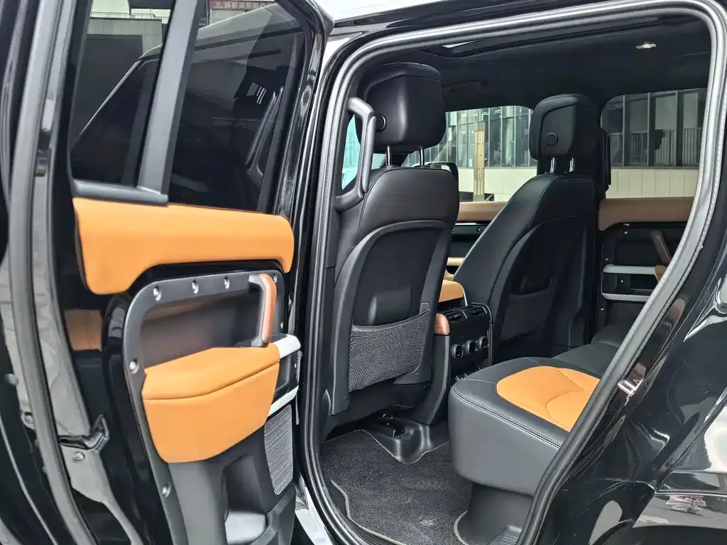 Land Rover Defender — фото 4