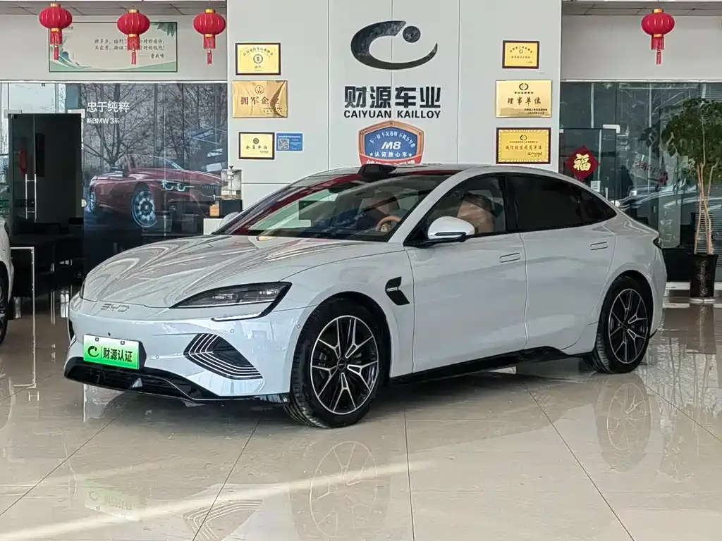 BYD Seal — фото 1
