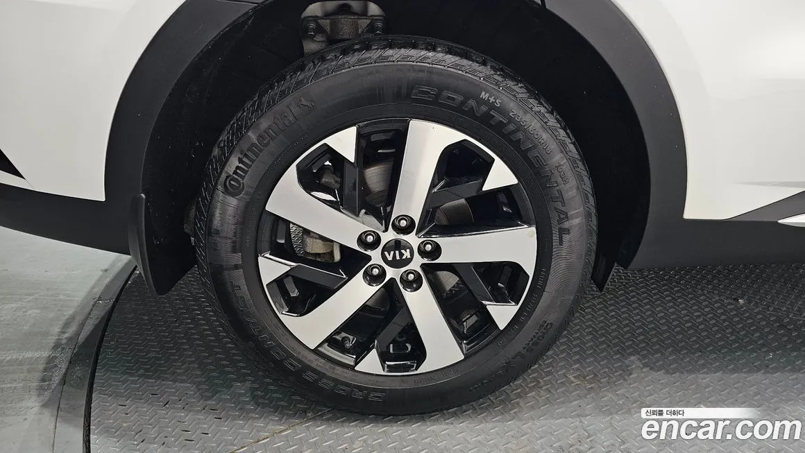 Kia Sorento — фото 3