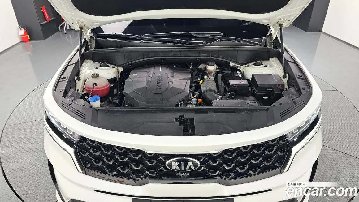 Kia Sorento — фото 8