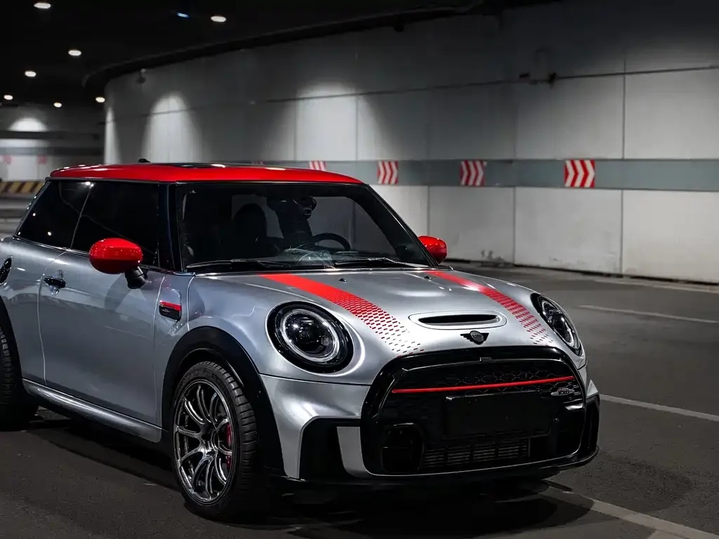 MINI JCW (John Cooper Works) — фото 1