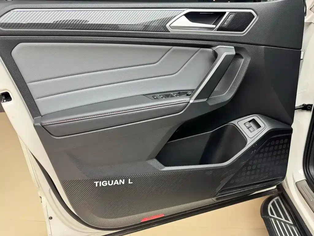 Volkswagen Tiguan L New Energy — фото 8