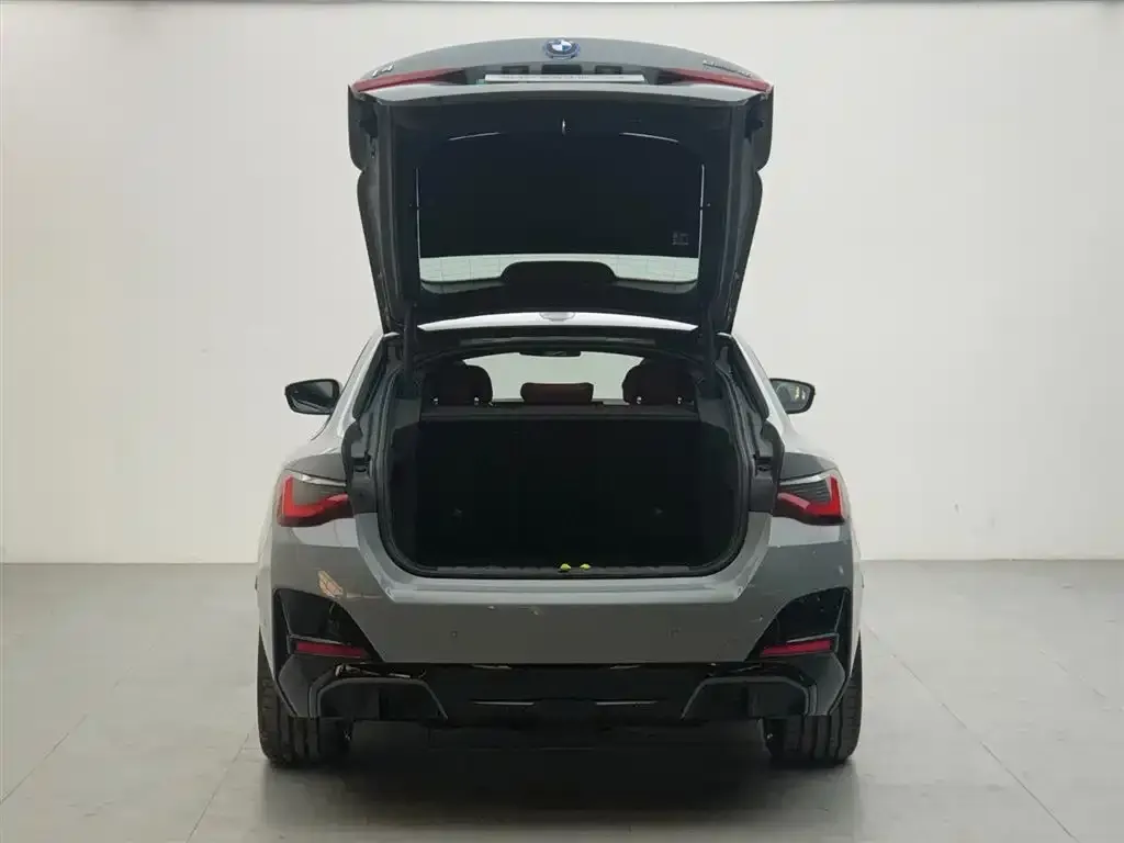 BMW i4 — фото 2