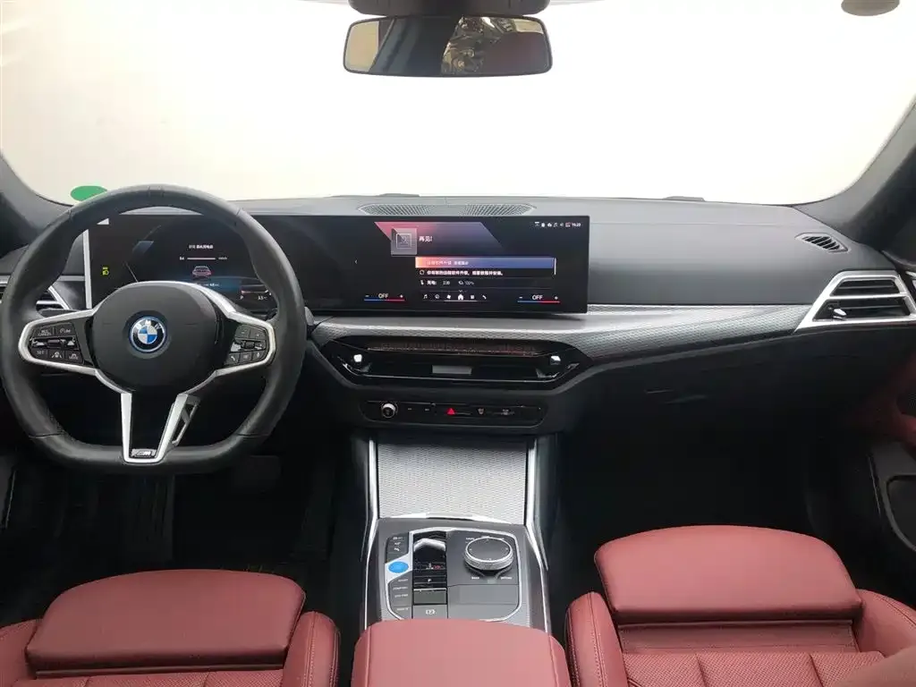 BMW i4 — фото 10
