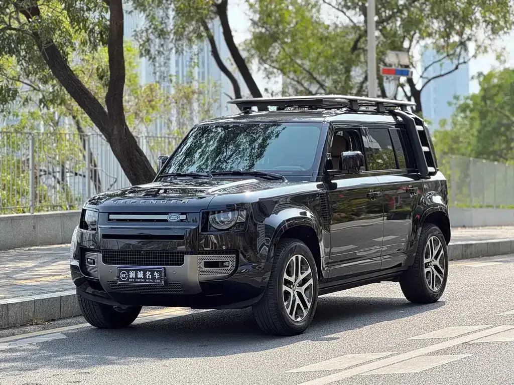 Land Rover Defender — фото 1